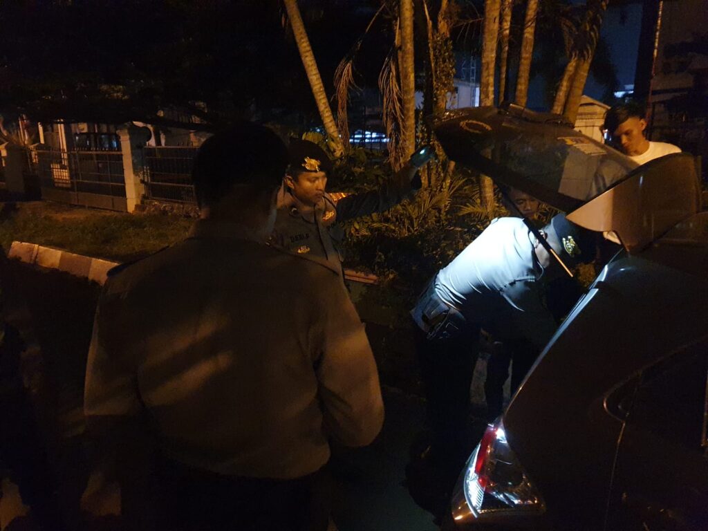 Antisipasi Rawan Malam Minggu, Sat Samapta Polres Pandeglang Intensifkan Patroli 8 WhatsApp Image 2023 08 27 at 08.58.10