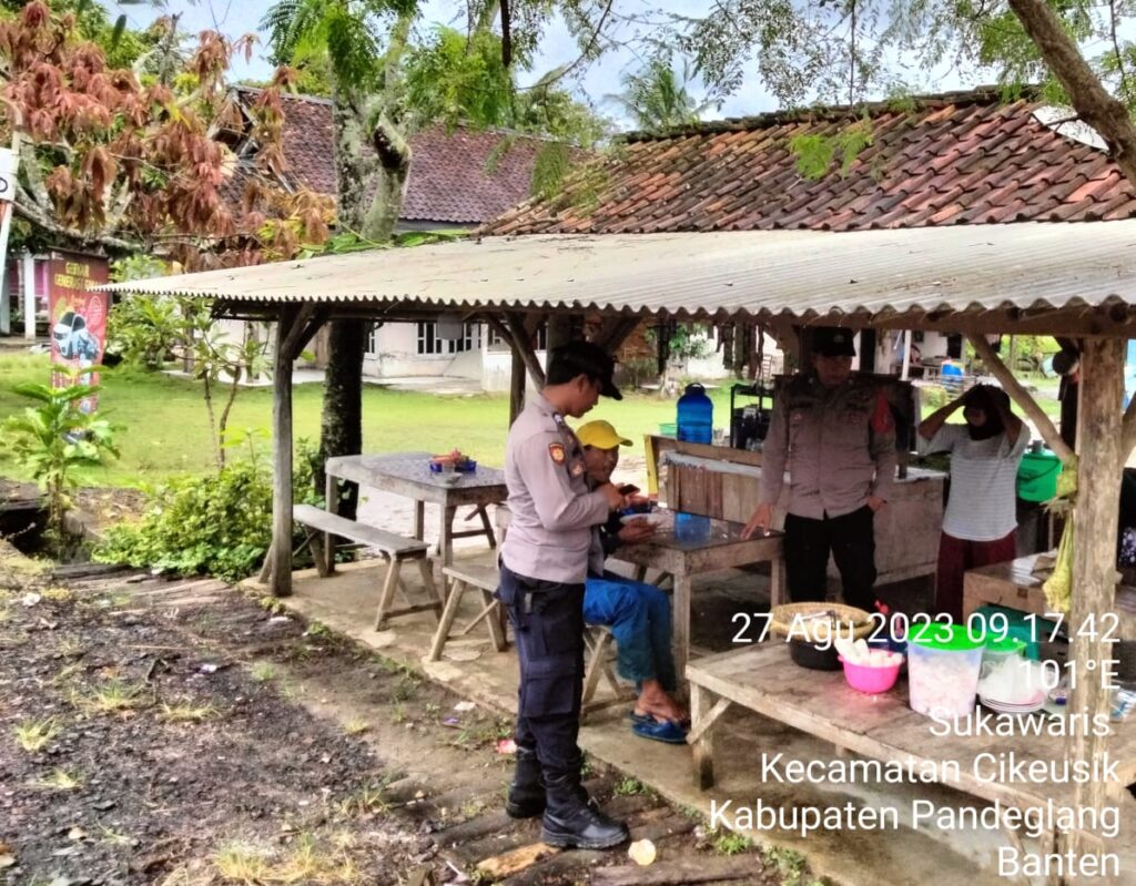 Patroli KRYD di Wilayah Polsek Cikeusik sebagai Langkah Cegah Pencurian 3 WhatsApp Image 2023 08 27 at 21.55.41
