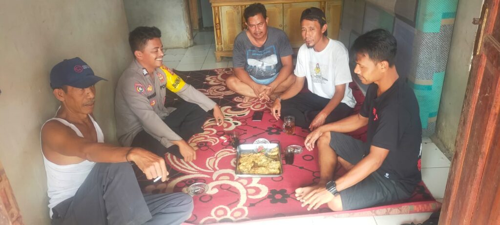 Sambang DDS Bhabinkamtibmas Polsek Saketi, Wujudkan Kamtibmas Kondusif 4 WhatsApp Image 2023 08 28 at 18.15.04