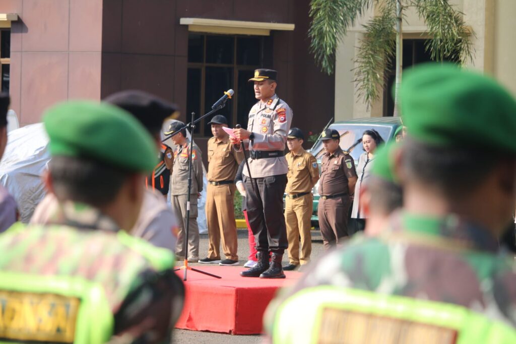 Kapolres Pandeglang Pimpin Apel Siaga Kesiapan Hadapi El-Nino, Ini Pesannya 1 WhatsApp Image 2023 08 29 at 09.14.53