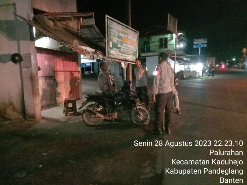 Polsek Banjar Gelar Patroli Malam Guna Pencegahan Gangguan Kamtibmas 2 WhatsApp Image 2023 08 29 at 17.29.20