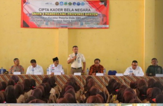 Kapolsek Bojong Hadiri Sosialisasi dan Diseminasi Bela Negara di SMKN 4 Pandeglang 8 WhatsApp Image 2023 08 30 at 12.41.21