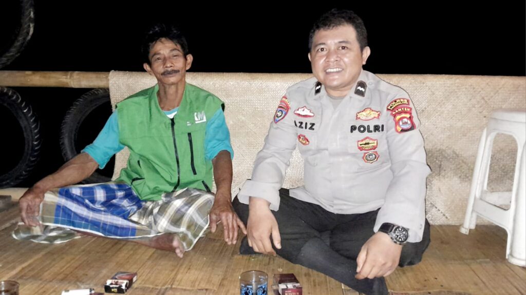 Bhabinkamtibmas Polsek Banjar Menyampaikan Pesan Kamtibmas di Kp. Cileuksa Desa Bandung 3 WhatsApp Image 2023 10 08 at 09.00.37