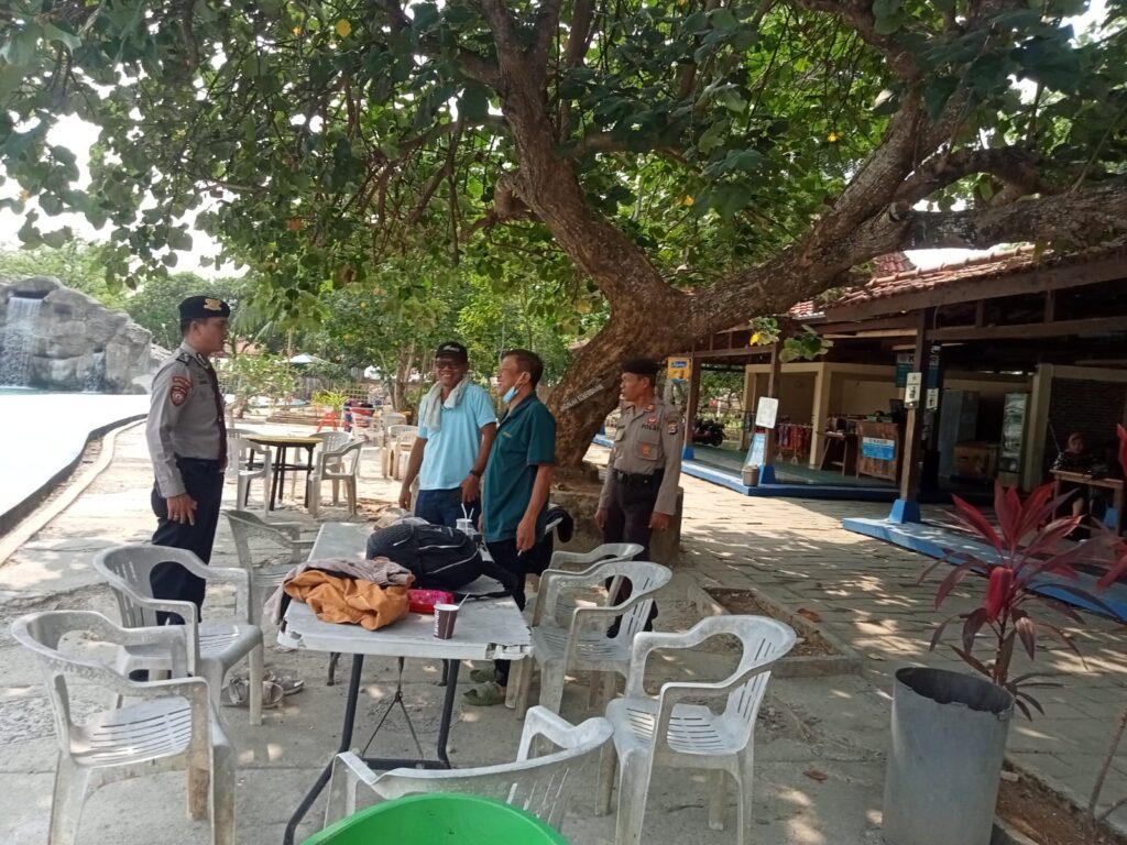 Pengamanan di Obyek Wisata, Polres Pandeglang Siap Menjaga Keamanan dan Kenyamanan Pengunjung 9 WhatsApp Image 2023 10 15 at 20.04.04