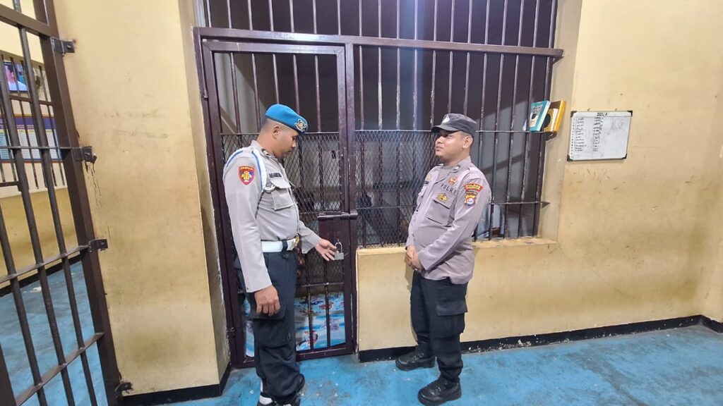 Provos Polres Pandeglang Lakukan Pengawasan dan Pengecekan Mako serta Kontrol Ruang Tahanan 1 WhatsApp Image 2023 10 16 at 10.16.13
