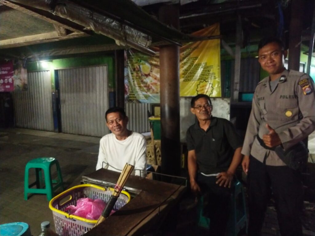 Polsek Panimbang Polres Pandeglang Melaksanakan Patroli Malam Antisipasi C3 10 WhatsApp Image 2023 10 19 at 10.46.26
