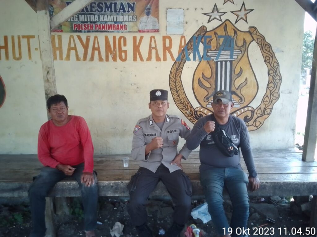 Bhabinkamtibmas Polsek Panimbang Terus Berupaya Ciptakan Keamanan 5 WhatsApp Image 2023 10 20 at 14.34.02