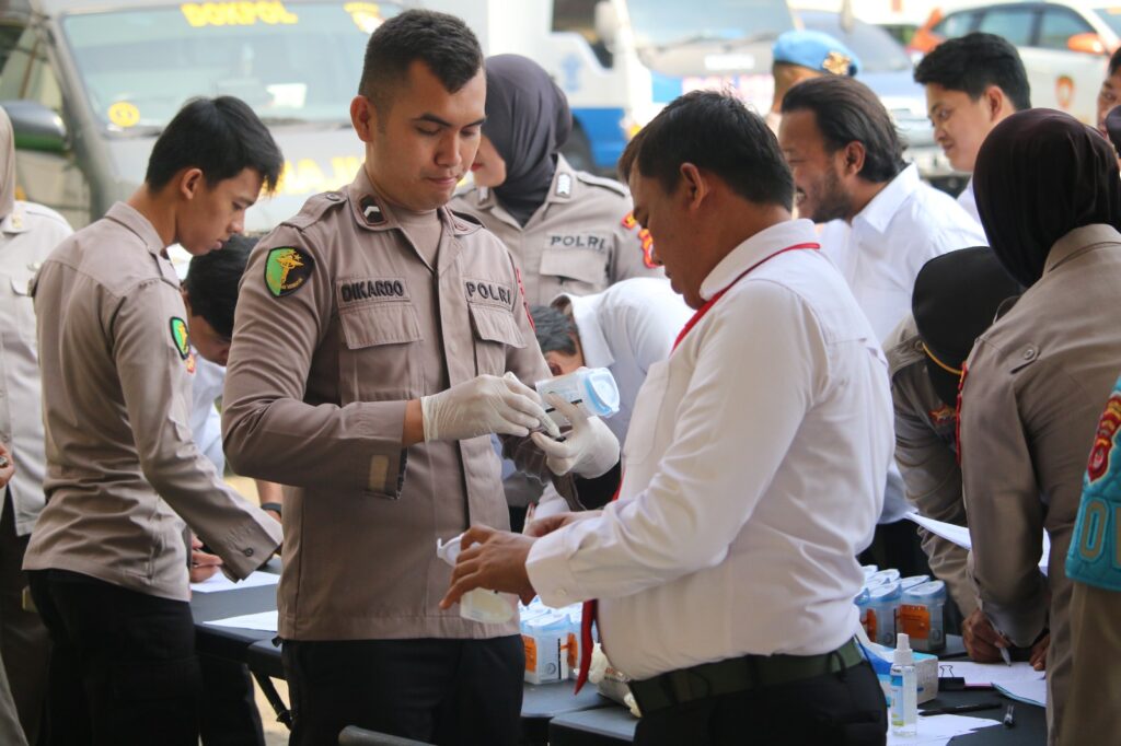 Polres Pandeglang Gelar Tes Urin Mendadak Bagi Anggota Polisi 3 WhatsApp Image 2023 10 23 at 11.50.29