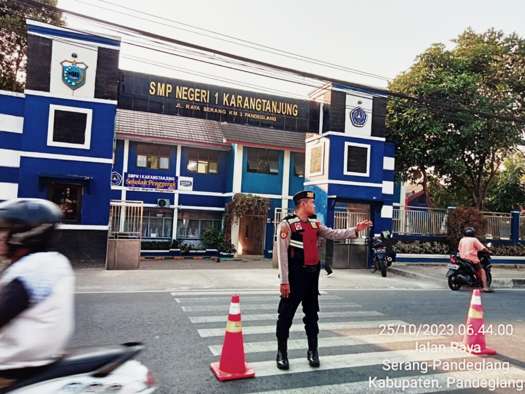 Polres Pandeglang Gelar Pengaturan Lalu Lintas di Pagi Hari 4 WhatsApp Image 2023 10 25 at 09.29.04