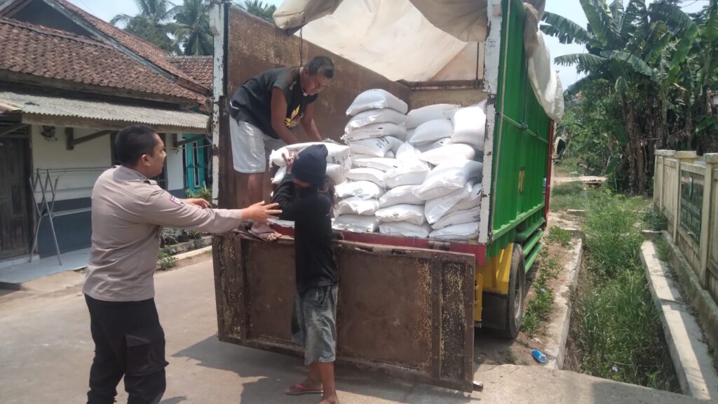 Polsek Pagelaran Gelar Kegiatan Koordinasi Terkait Penyaluran Beras dari Propinsi Banten 8 WhatsApp Image 2023 10 25 at 10.31.00
