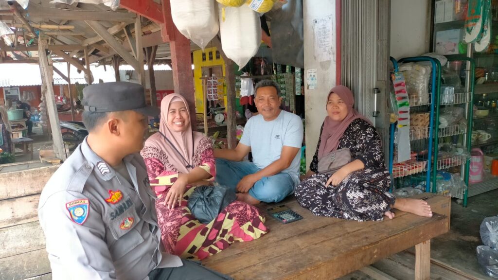 Polsek Panimbang Gelar Patroli Siang Hari dalam Rangka Mewujudkan Kamtibmas yang Aman dan Kondusif 3 WhatsApp Image 2023 10 26 at 20.50.38