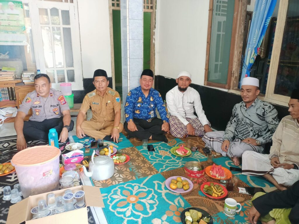 Polsek Pulosari Gelar Peringatan Maulid Nabi Muhammad SAW dan Haul Tuan Syech Abdul Qadir Al-Jailani 3 WhatsApp Image 2023 10 30 at 13.56.20