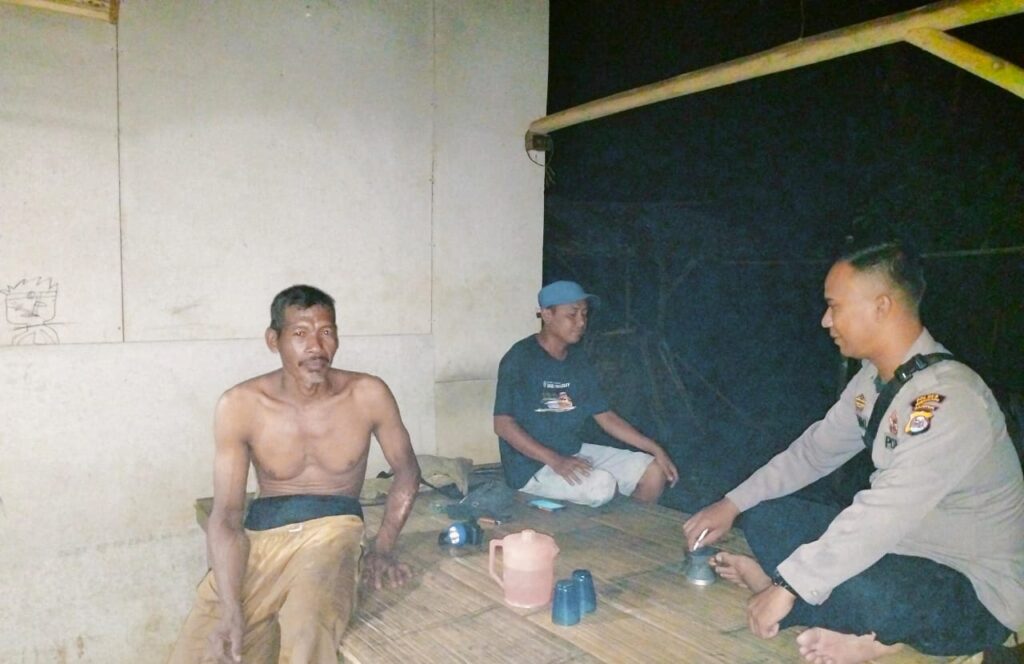 Patroli Rutin Polsek Angsana untuk Mencegah Peredaran Miras dan Narkoba 5 WhatsApp Image 2023 11 01 at 08.59.11