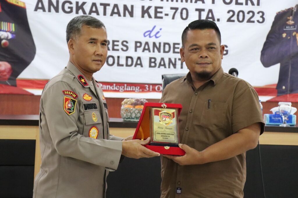 Polres Pandeglang Terima Kunjungan Kasespimma dan Membuka Kegiatan Praktek Kerja Profesi Serdik Sespimma Polri Angkatan 70 2 WhatsApp Image 2023 11 01 at 11.58.37