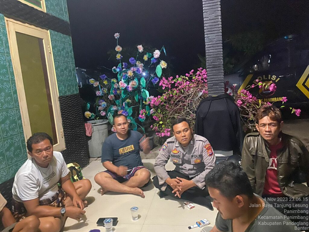 Polsek Panimbang Terus Meningkatkan Keamanan dengan Patroli C3 1 WhatsApp Image 2023 11 05 at 11.17.27
