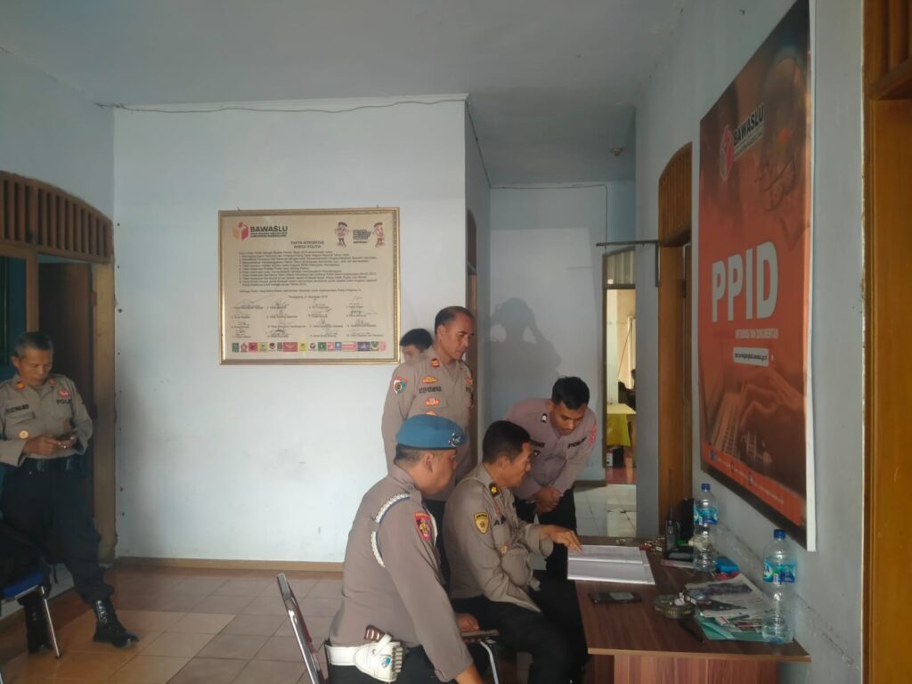 Kasiwas Polres Pandeglang Sambang Personel yang Bertugas di Operasi Mantap Brata 1 WhatsApp Image 2023 11 07 at 11.26.38