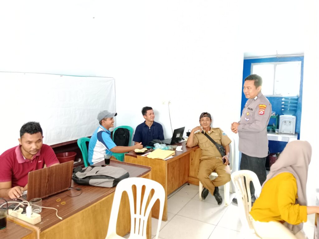 Polsek Carita Ajak Masyarakat dan Perangkat Desa dalam Meningkatkan Kamtibmas 6 WhatsApp Image 2023 11 07 at 20.11.09