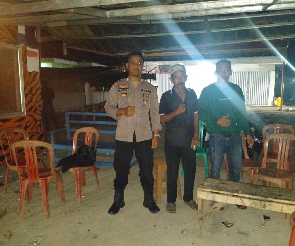 Anggota Piket Polsek Angsana Laksanakan Patroli Rutin guna Cegah Kriminalitas 3 WhatsApp Image 2023 11 08 at 13.44.59