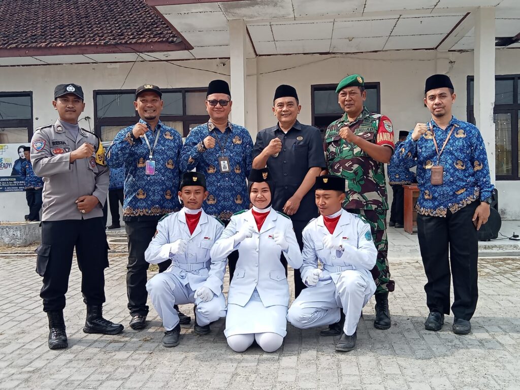 Bhabinkamtibmas Polsek Cikeusik Hadiri Upacara Peringatan Hari Pahlawan ke-78 Tahun 2023 9 WhatsApp Image 2023 11 10 at 15.10.07