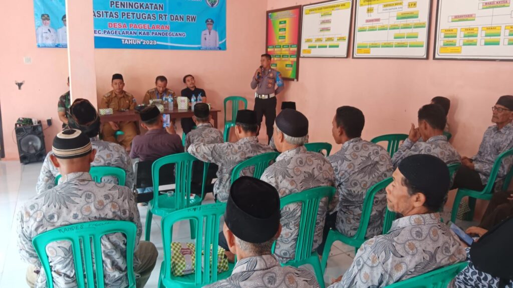 Polsek Pagelaran Hadiri Pertemuan Rutin Forum Rt/Rw, Ajang Silaturahmi dan Koordinasi 3 WhatsApp Image 2023 11 14 at 04.28.00