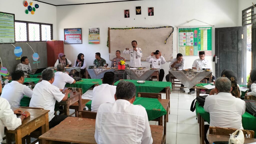 Kapolsek Angsana Hadiri Kegiatan Persiapan Memperingati HUT PGRI KE 78 Tingkat Kecamatan Angsana Tahun 2023 7 WhatsApp Image 2023 11 15 at 13.40.18
