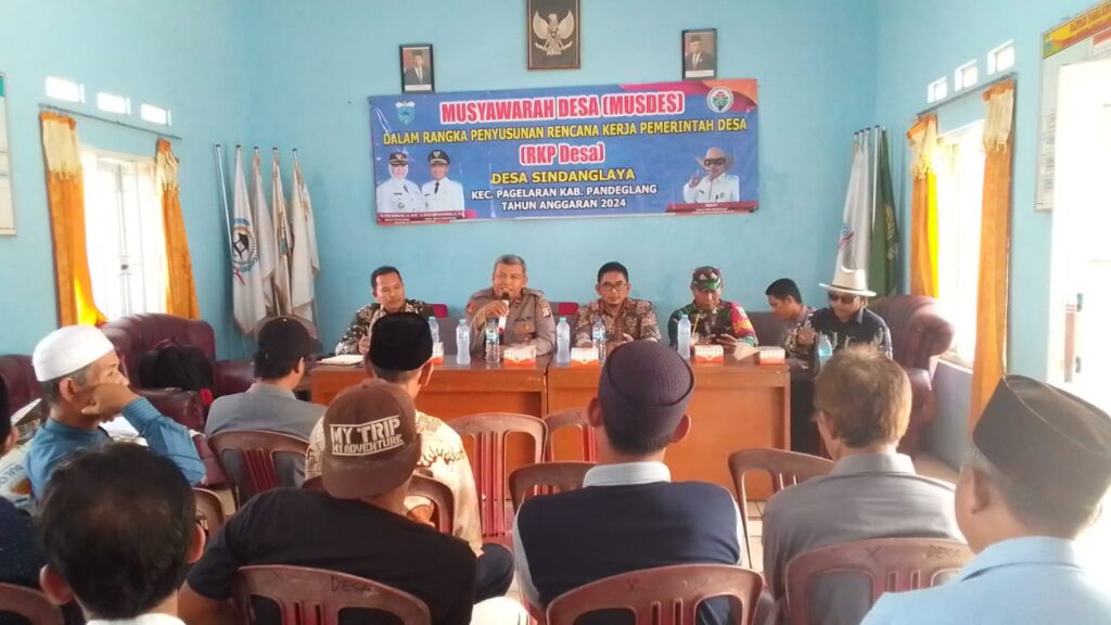 Partisipasi Polsek Pagelaran: Mendukung Musyawarah Desa untuk Penyusunan RKP Desa 2024 10 WhatsApp Image 2023 11 17 at 07.49.34