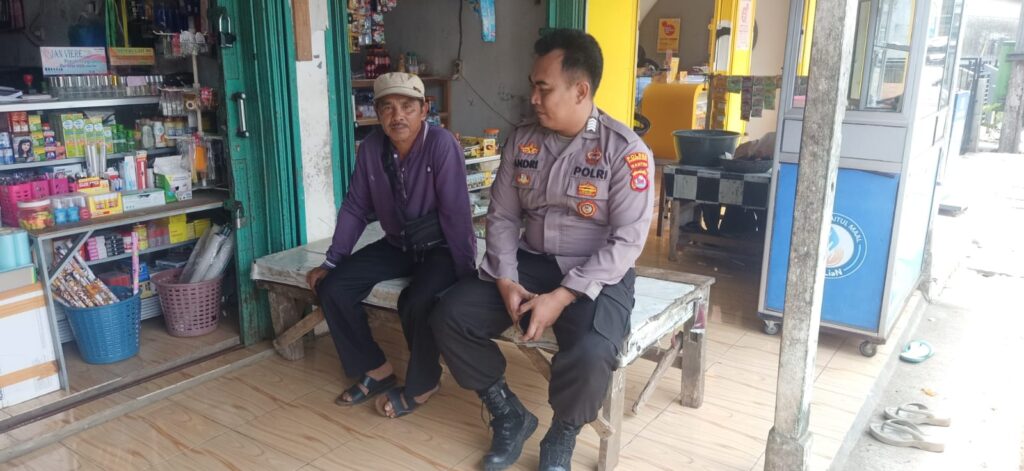 Polsek Cimanggu Terus Aktif Menjalankan Rutinitas Sambangi Masyarakat 2 WhatsApp Image 2023 11 17 at 08.00.58