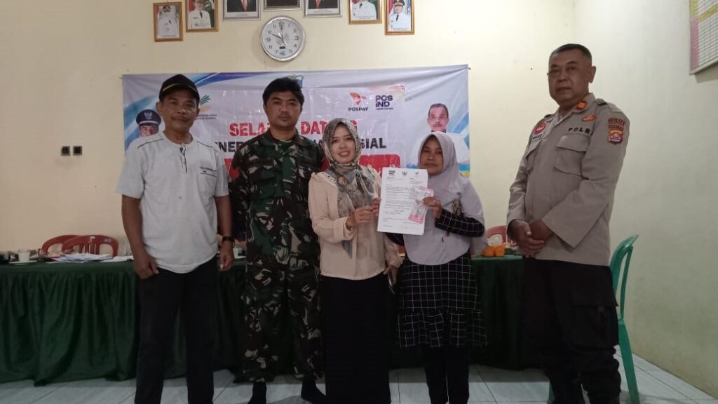 Polsek Bojong Kawal Penyaluran BLT El Nino di Kecamatan Bojong 10 WhatsApp Image 2023 12 23 at 12.08.06