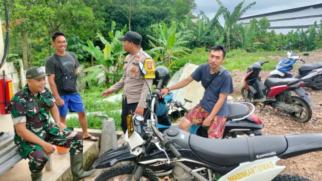 Polsek Munjul Gelar Kegiatan Sambang KRYD, Tingkatkan Keamanan di Wilayah Hukumnya 8 WhatsApp Image 2023 12 24 at 11.48.30