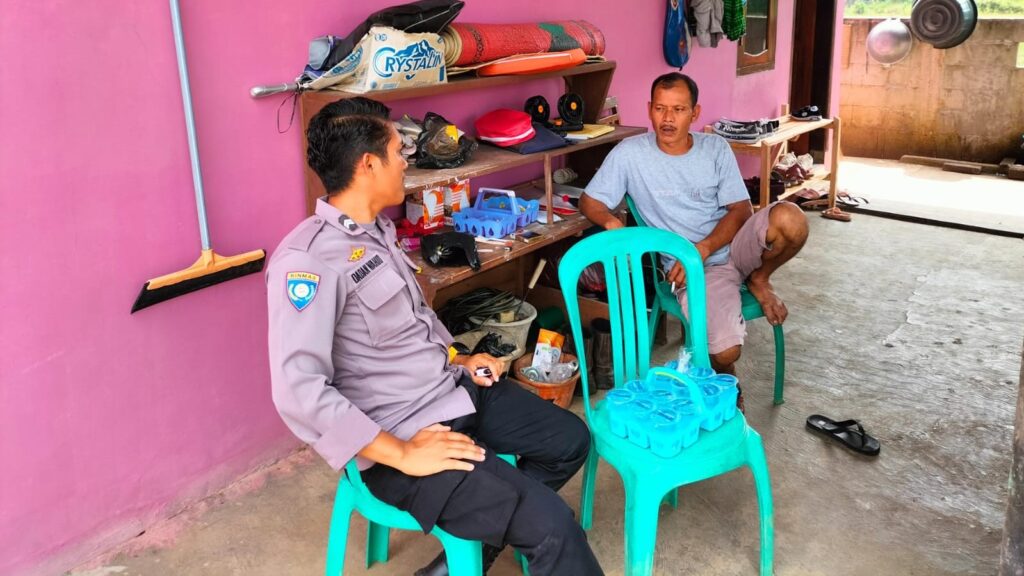 Sinergi Positif Polsek Pagelaran: Bhabinkamtibmas Bersua Langsung dengan Warga Binaan 6 WhatsApp Image 2023 12 25 at 00.34.45