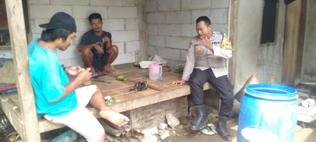 Polsek Munjul Gelar Kegiatan Rutin Yang Ditingkatkan (KRYD) di Munjul 5 WhatsApp Image 2023 12 25 at 01.54.33