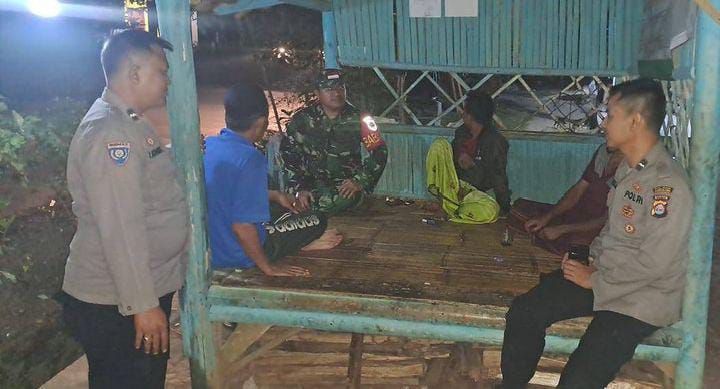Polsek Cadasari Gelar Sambang dan Patroli Dialogis untuk Ciptakan Situasi Kamtibmas Aman dan Kondusif 4 WhatsApp Image 2023 12 27 at 13.25.35
