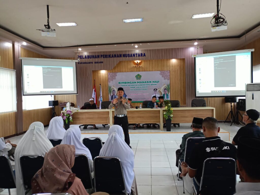 Kanit Kamsel Lantas Polres Pandeglang IPDA H. Irfan Dampingi Jemaah Haji Indonesia di Kementerian Agama 7 WhatsApp Image 2024 05 07 at 09.27.26