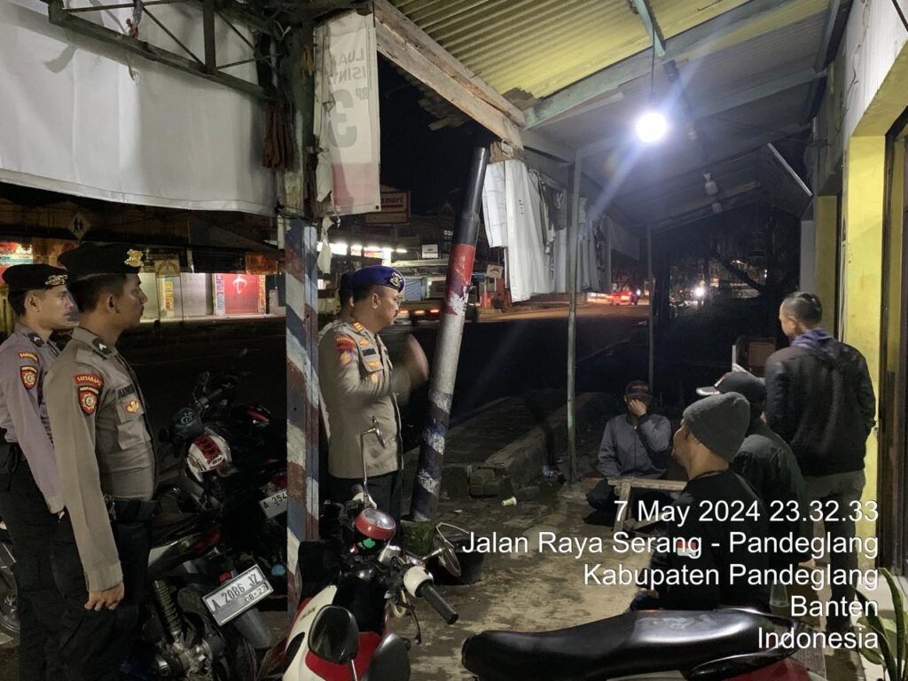 Patroli Perintis Presisi Sat Samapta Polres Pandeglang Polda Banten Meningkatkan Kesadaran Keselamatan Berlalu Lintas 10 WhatsApp Image 2024 05 08 at 05.59.37
