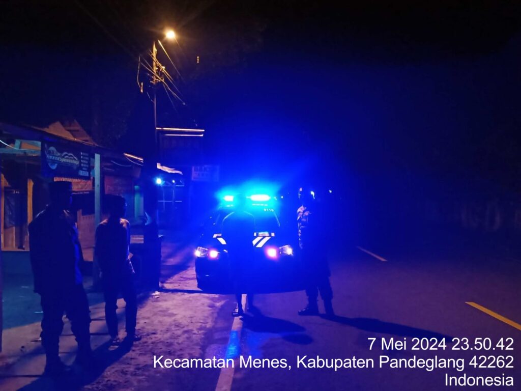 Polsek Menes Polres Pandeglang Melakukan Patroli Malam Untuk Cegah Balapan Liar 4 WhatsApp Image 2024 05 08 at 13.34.14
