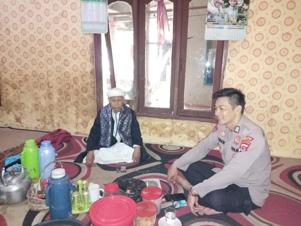 Polsek Cibaliung Polres Pandeglang Terus Jalin Kemitraan dengan Pondok Pesantren Fariatun Aliyah 6 WhatsApp Image 2024 05 10 at 16.55.54