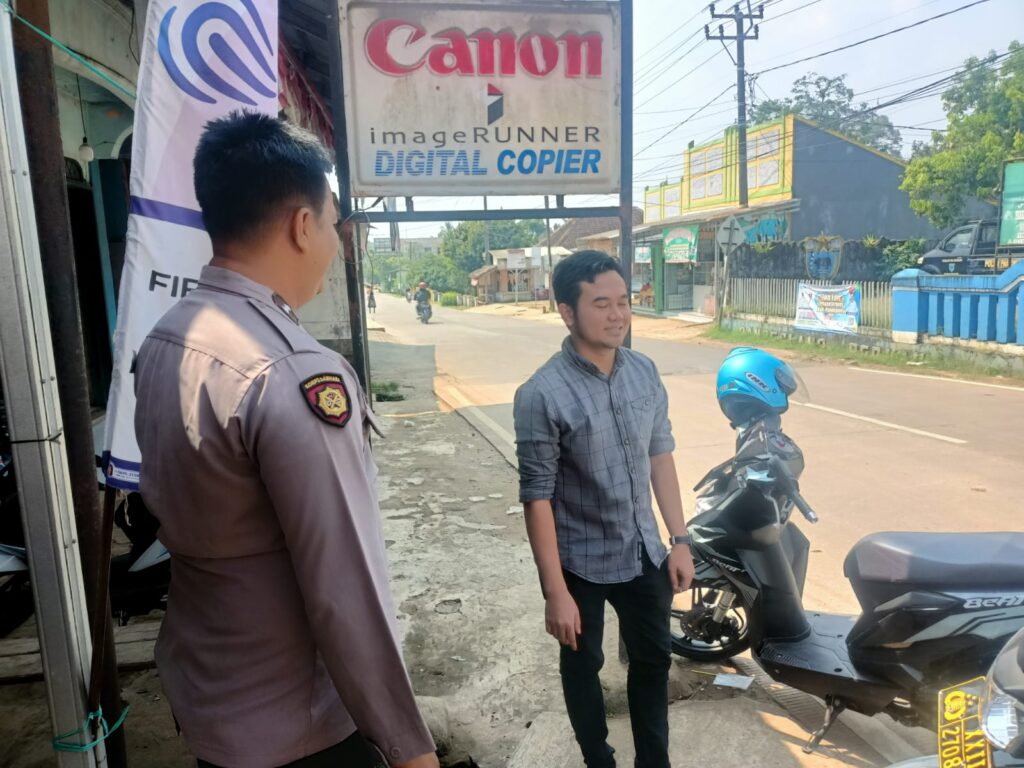 Personil Polsek Bojong Sambangi Warga Binaan dalam Kegiatan Door-to-Door Kamtibmas 10 WhatsApp Image 2024 05 15 at 14.17.14