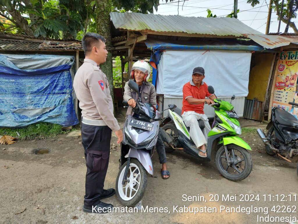 Polsek Menes Gandeng Tukang Ojek Jadi Pelopor Keselamatan Berlalu Lintas 2 WhatsApp Image 2024 05 20 at 14.03.18