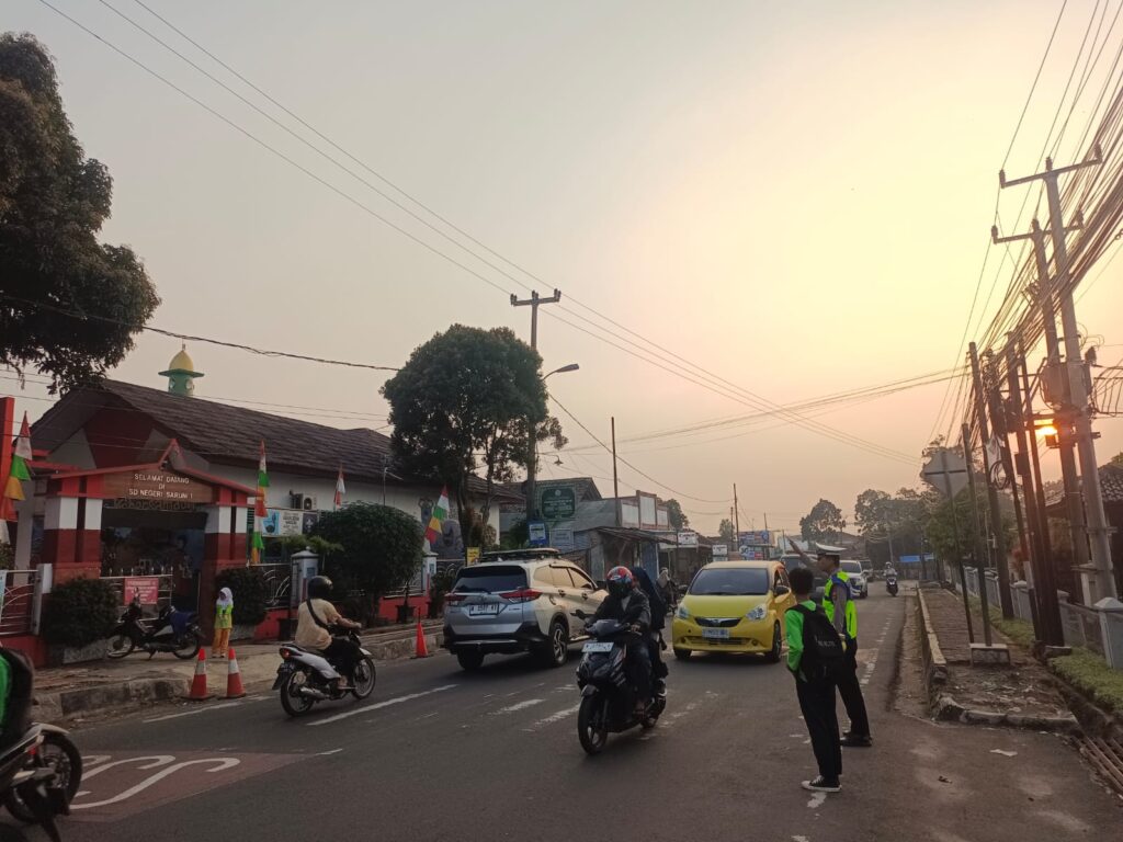 Polres Pandeglang Gelar Kegiatan Pengaturan Lalu Lintas Pagi 1 WhatsApp Image 2024 05 21 at 12.42.55