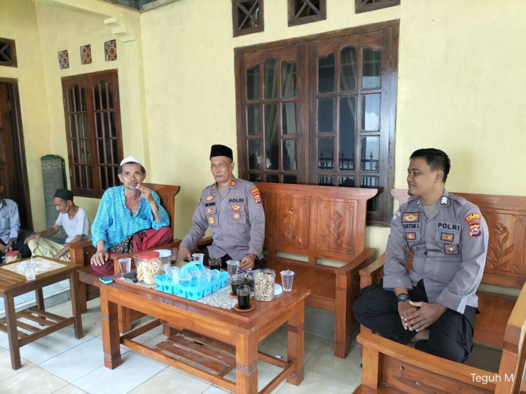 Kapolsek Angsana Polres Pandeglang Sambangi Tokoh Agama Kec. Angsana dan Mengajak Agar Selalu Bersinergi 10 WhatsApp Image 2024 05 21 at 15.47.05 scaled