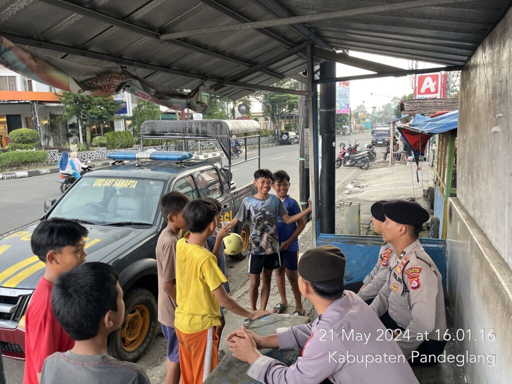 Sat Samapta Polres Pandeglang Laksanakan Patroli untuk Cegah Tindak Kriminalitas 7 WhatsApp Image 2024 05 21 at 19.07.18