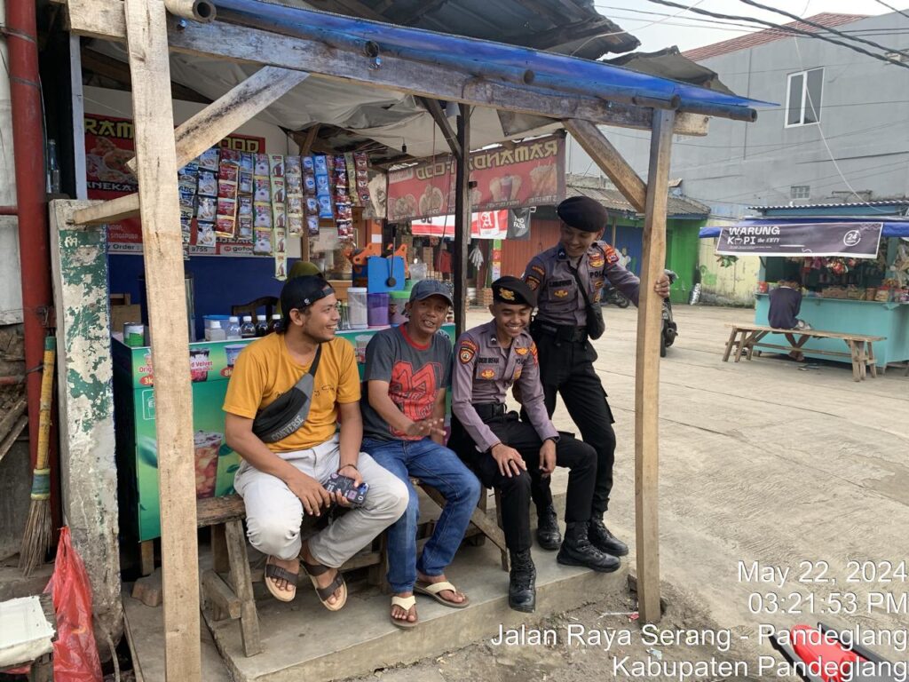 Sat Samapta Polres Pandeglang Berikan Pelayanan Terbaik Melalui Patroli Dialogis di Cigadung 5 WhatsApp Image 2024 05 22 at 19.57.52