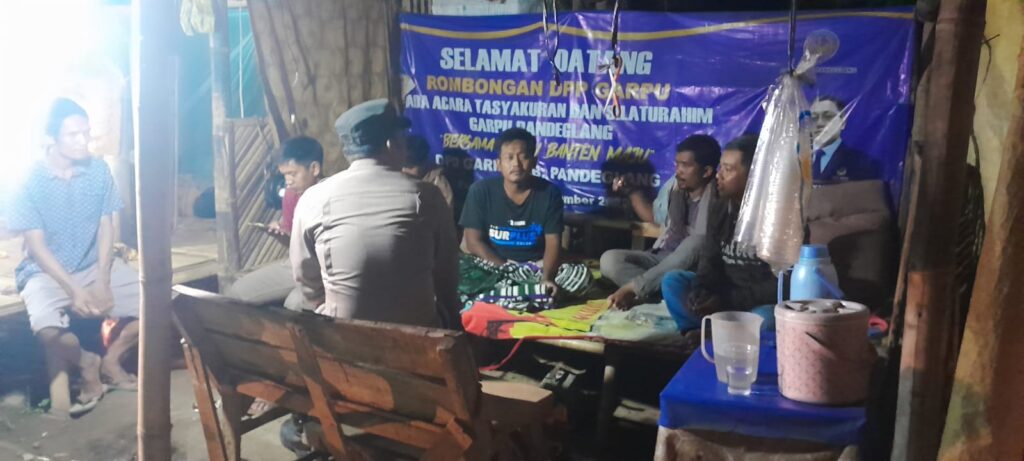Personil Polsek Picung Polres Pandeglang Laksanakan Patroli Malam Hari untuk Menjaga Kamtibmas 9 WhatsApp Image 2024 05 25 at 02.28.06