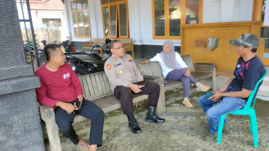 Kapolsek Panimbang Polres Pandeglang Kunjungi Kantor Kecamatan Sobang 6 WhatsApp Image 2024 05 25 at 23.47.13