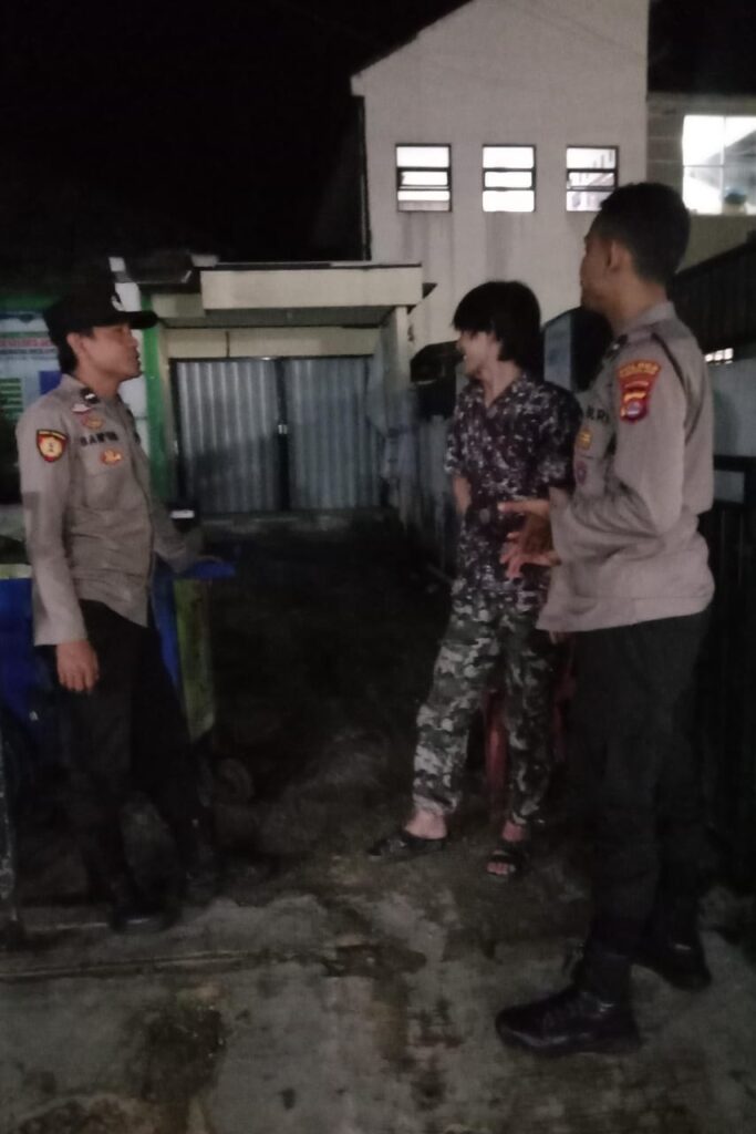 Polsek Jiput Tingkatkan Patroli Malam Antisipasi Kriminalitas 10 WhatsApp Image 2024 05 29 at 23.12.27
