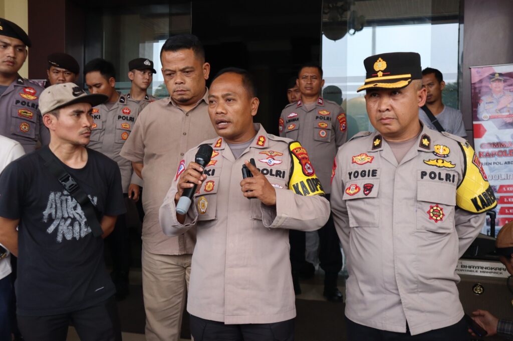 Mediasi Dugaan Intimidasi Kader HMI oleh Satpol PP Digelar, Kapolres Pandeglang Sampaikan Pesan Penting 5 IMG 20240601 WA0050