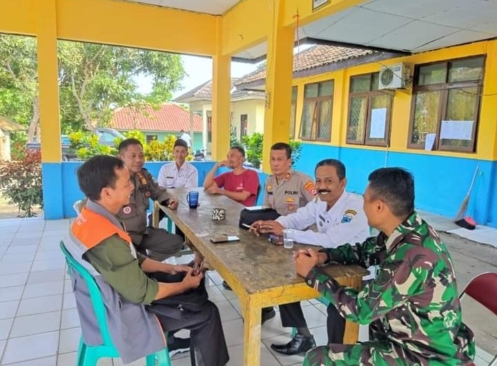 Kapolsek Angsana Polres Pandeglang Laksanakan Coffee Morning Bersama Muspika Bahas Situasi Kamtibmas 6 IMG 20240602 WA0056