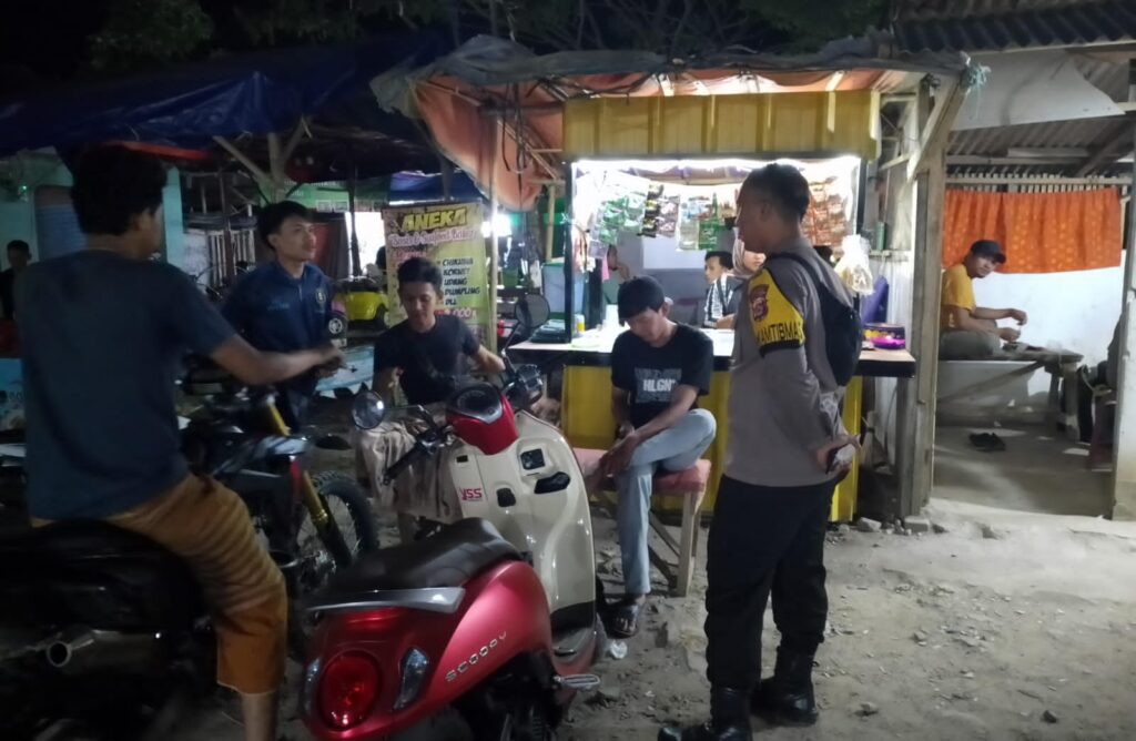 Bhabinkamtibmas Polsek Angsana Polres Pandeglang Brigadir Jumhani Sambangi Masyarakat Desa Sumurlaban 3 IMG 20240602 WA0059