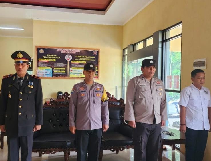 Kapolsek Angsana Polres Pandeglang Laksanakan Giat Upacara Virtual Peringatan Hari Lahirnya Pancasila 10 IMG 20240602 WA0062