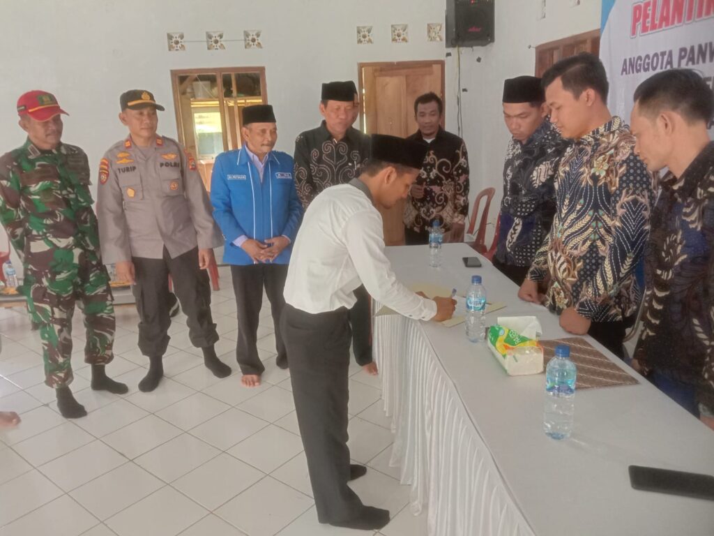 Kapolsek Carita Hadiri Pelantikan Panwaslu Desa Kecamatan Carita 9 WhatsApp Image 2024 06 02 at 12.11.27